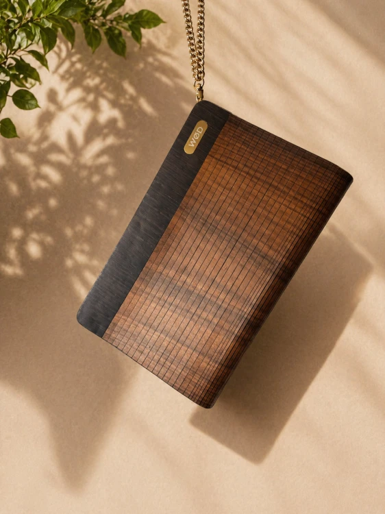 torebka-wizytowa-z-drewna-archi-slim-rosewood-perspektywa.webp