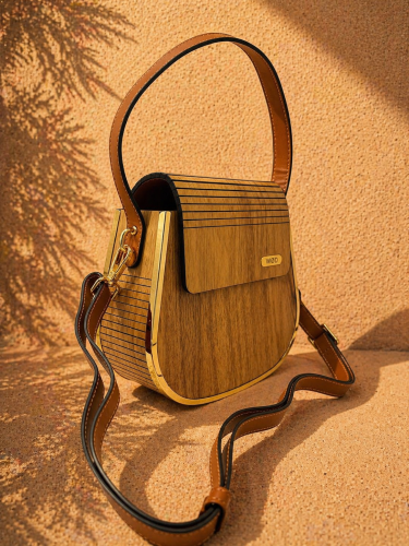 drewniana-torebka-damska-organic-curve-acacia-front.webp