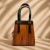 torebka-damska-z-drewna-status-grand-rosewood-tyl.webp