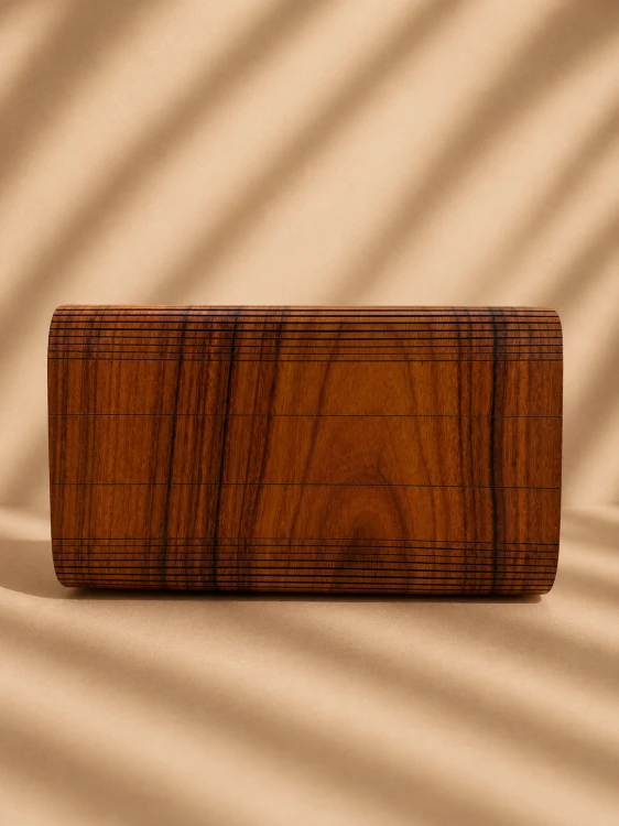 torebka-damska-z-drewna-rosewood-status-grand-detal.webp