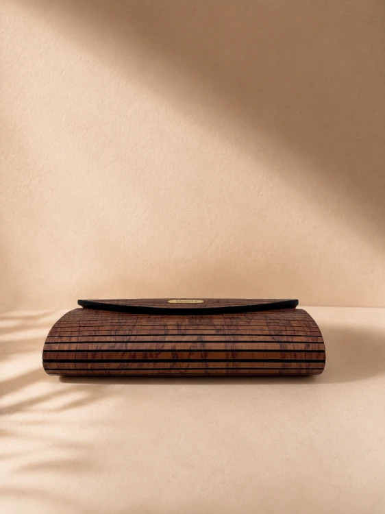 drewniana-kopertowka-vesper-delta-padauk-profil.webp