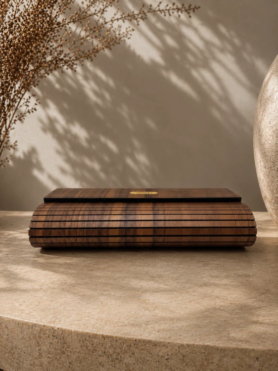 kopertowka-z-drewna-walnut-wood-vesper-natural-detal.webp